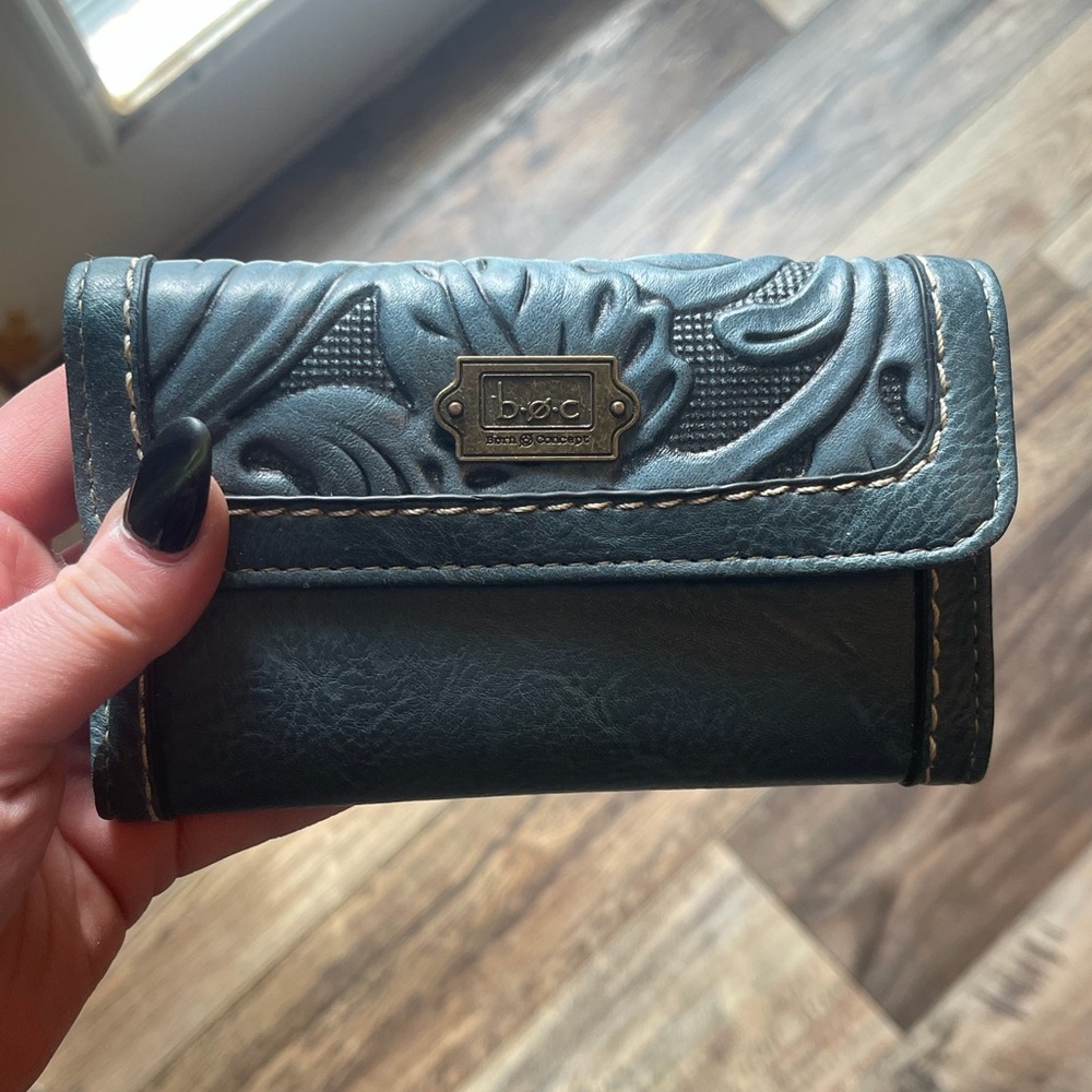 ⋆˚꩜.ᐟ  b.o.c. genuine leather embossed wallet ⋆˚꩜.ᐟ